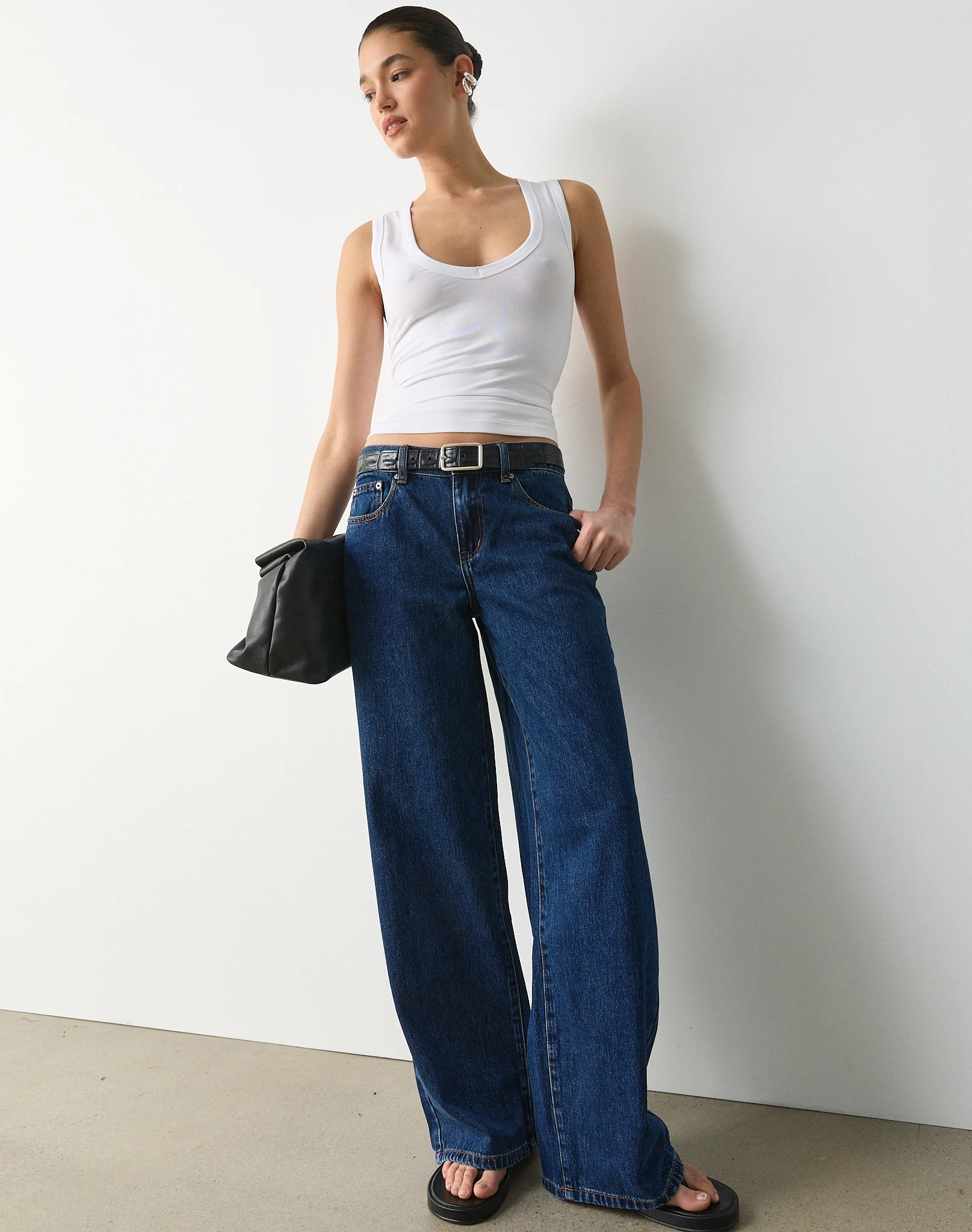 Low Rise Wide Leg Jean Billie Blue Wash