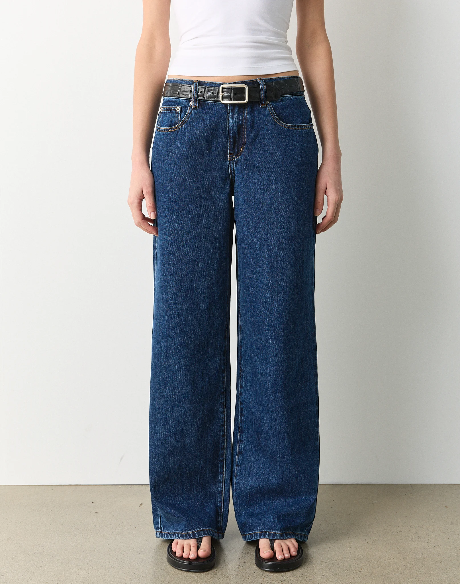 Low Rise Wide Leg Jean Billie Blue Wash
