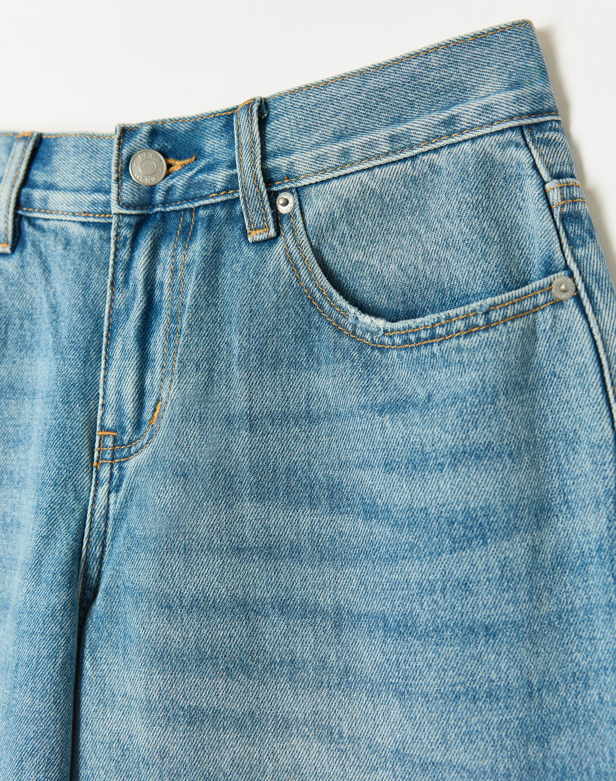 Low Rise Wide Leg Jean Blue Malibu Nib