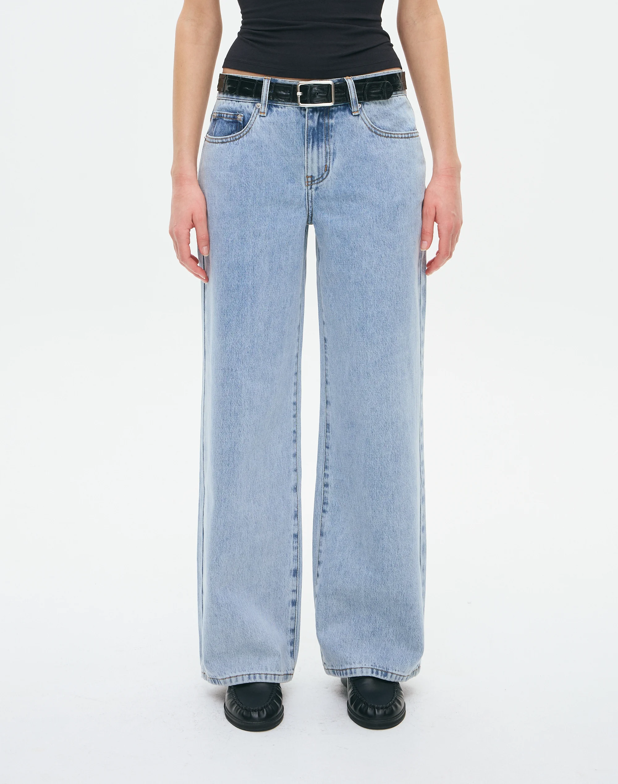 Low Rise Wide Leg Jean Light Blue Breeze