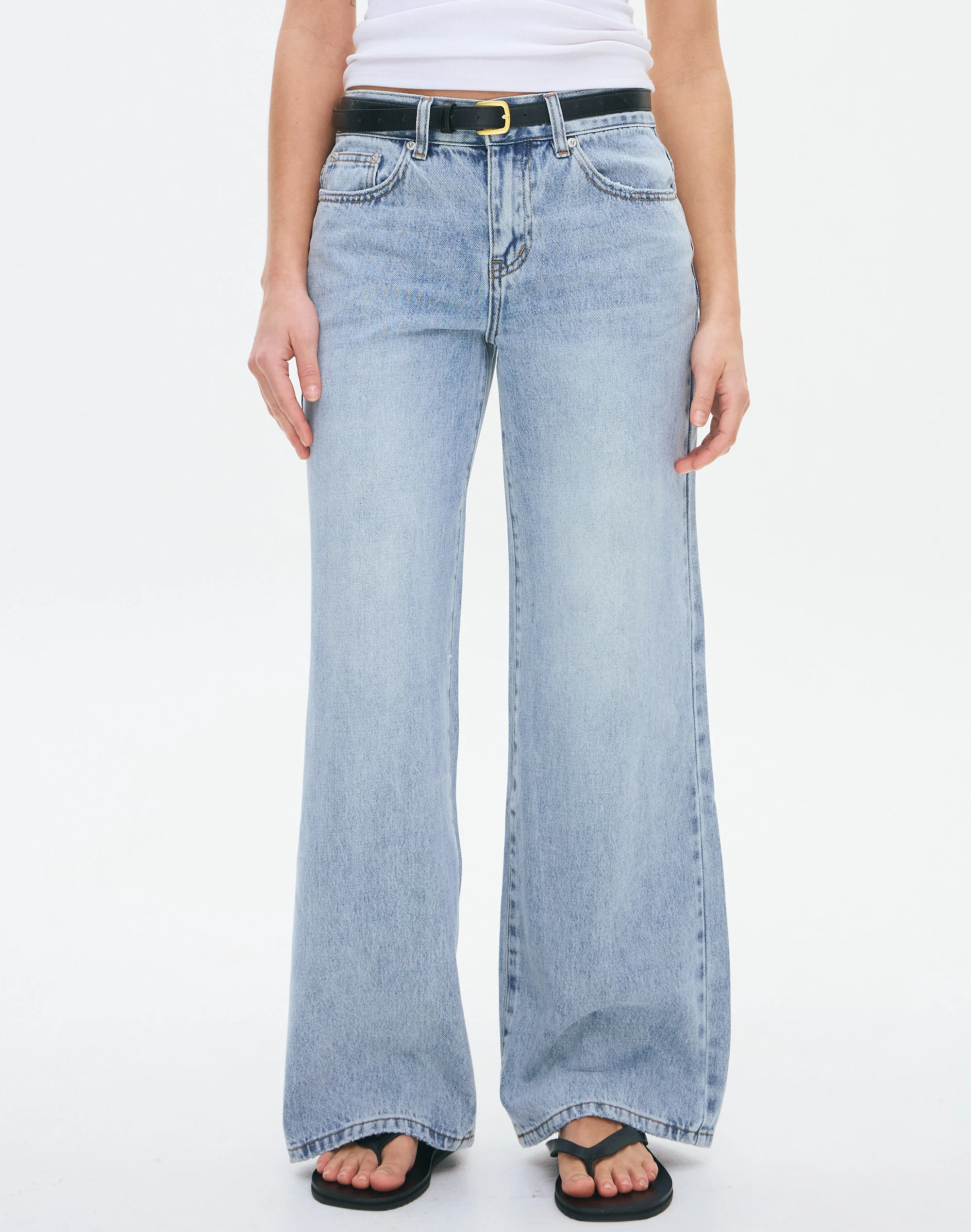 Low Rise Wide Leg Jean Washed Blue Drift