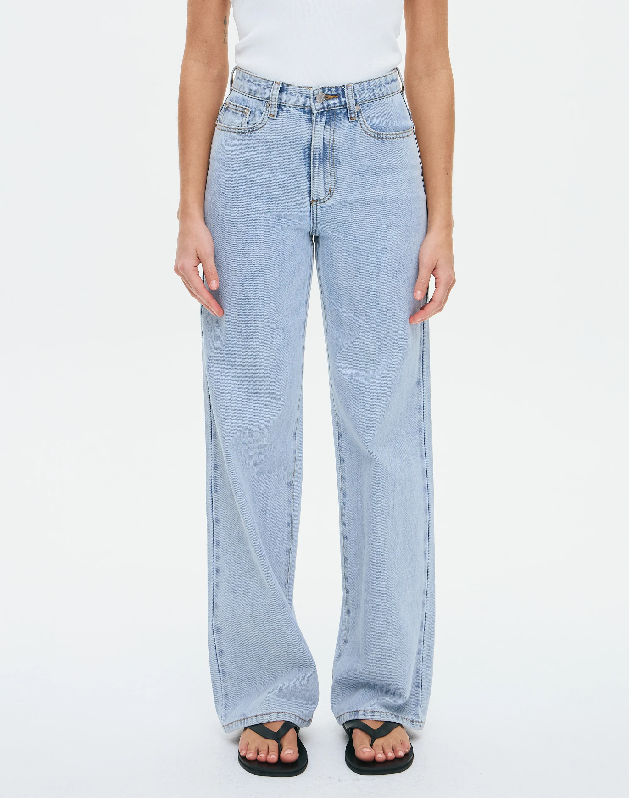 High Rise Straight Leg Jean Light Blue Breeze