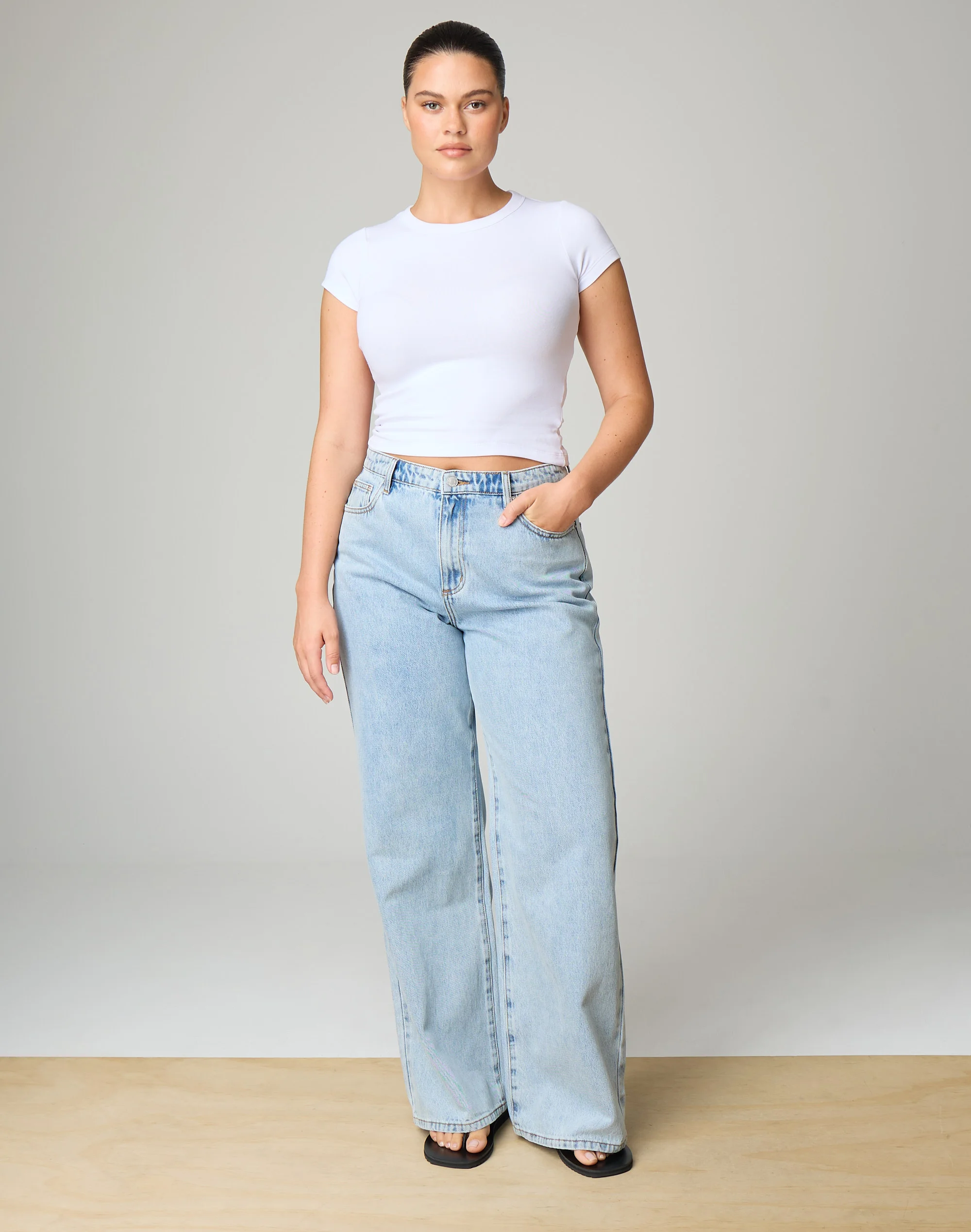 High Rise Straight Leg Jean Light Blue Breeze