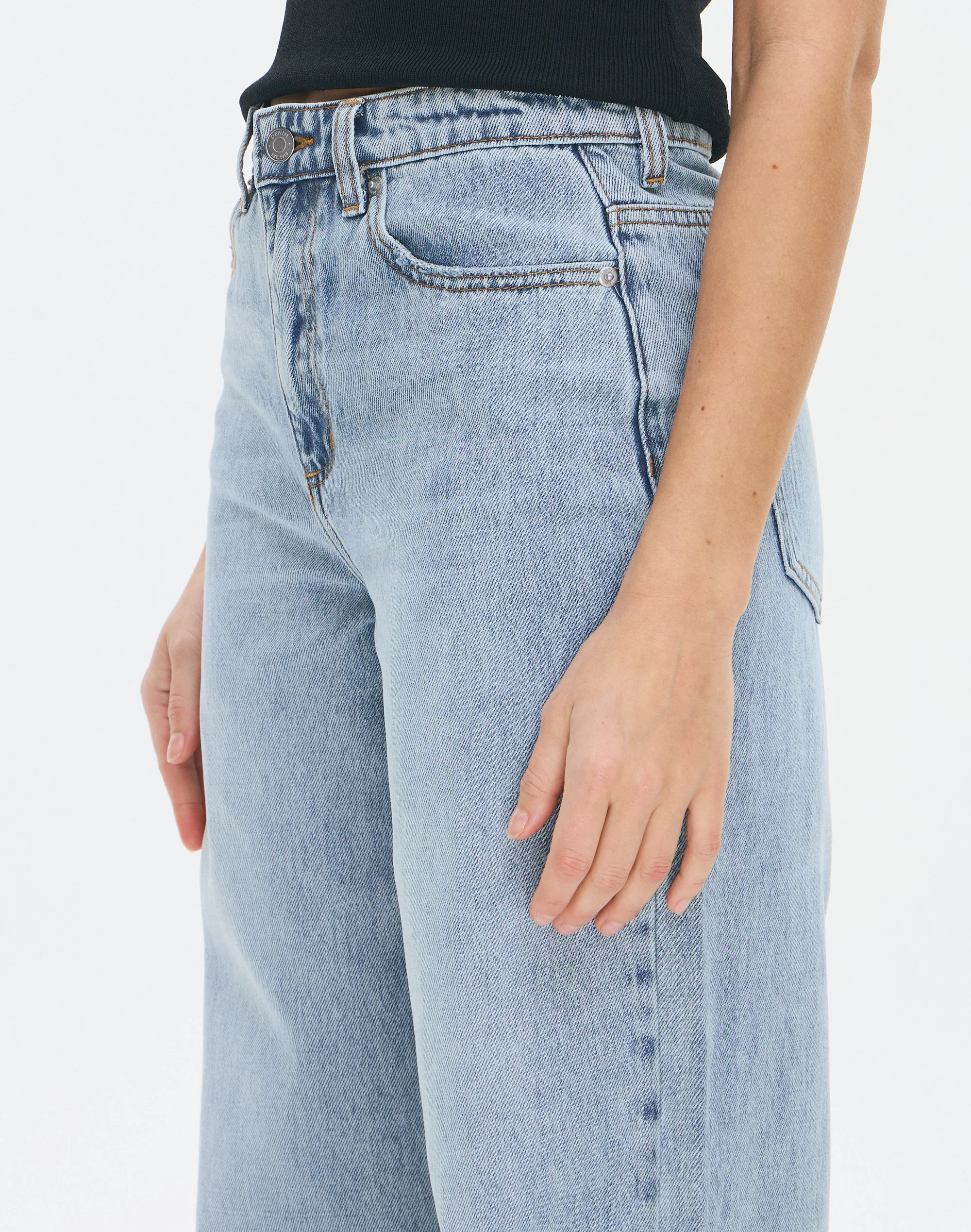 High Rise Straight Leg Jean Washed Blue Drift