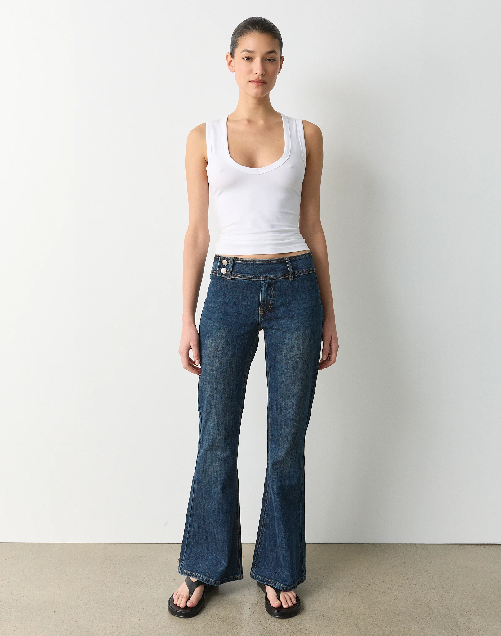 Low Rise Bootleg Jean Fleetwood Wash 01