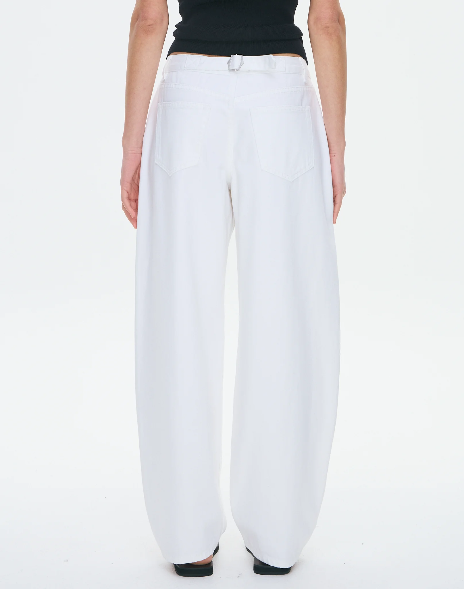 Buckle Detail Barrel Leg Jean Waikiki White