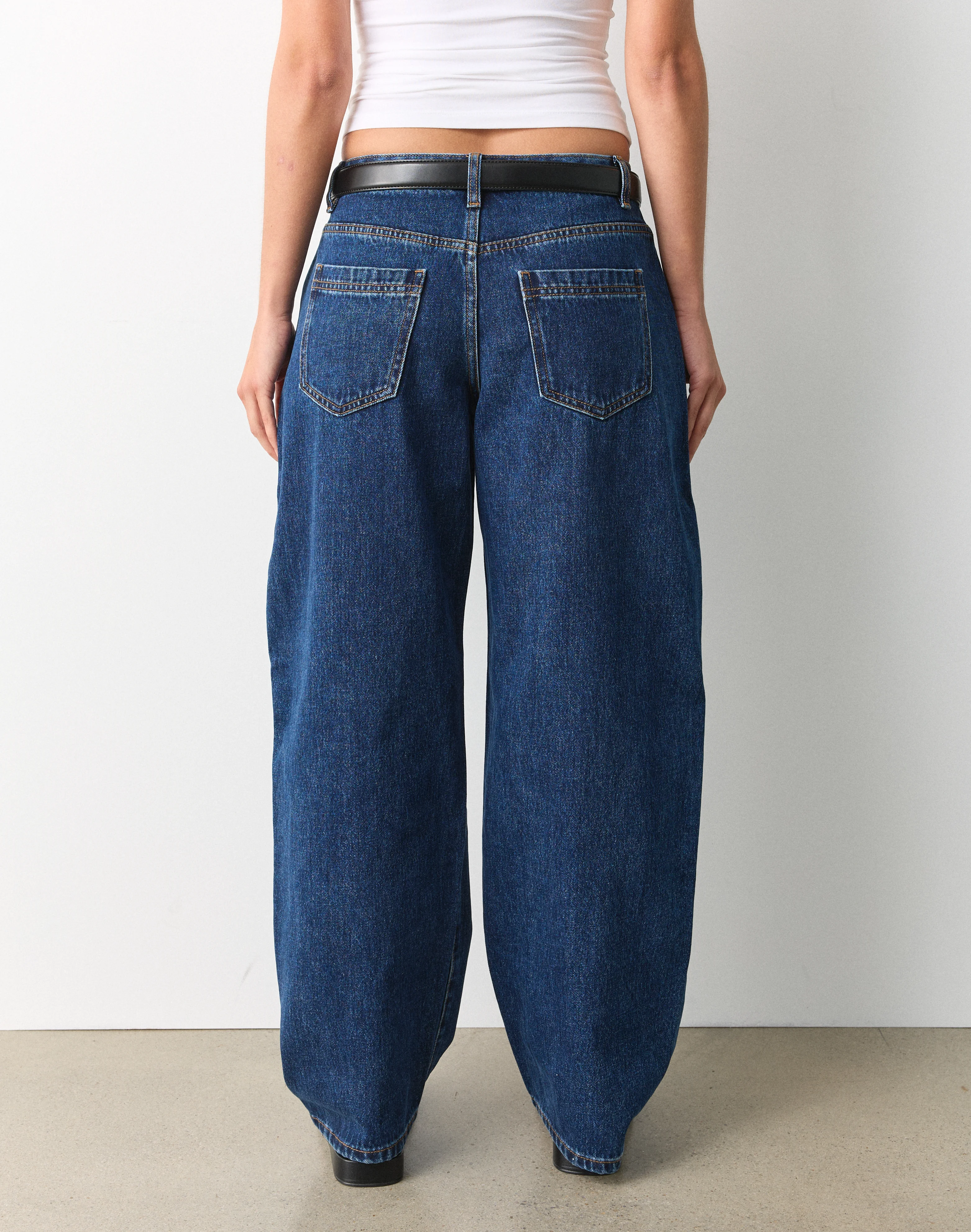 Seam Detail Barrel Leg Jean Billie Blue Wash