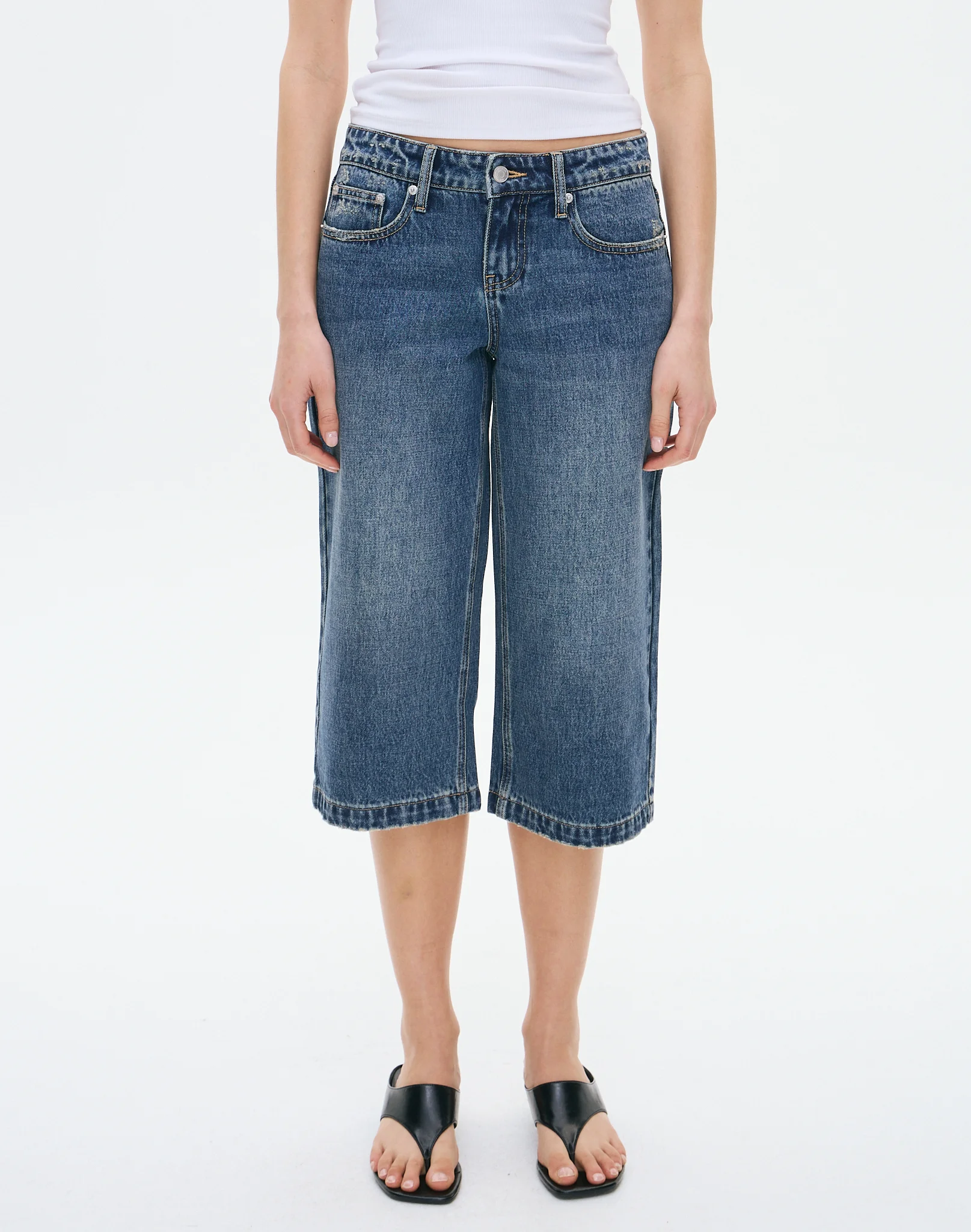 Low Rise Capri Jean Blue Haven