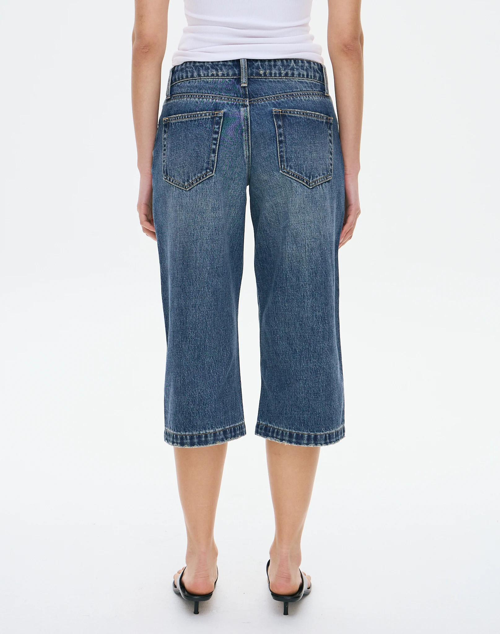 Low Rise Capri Jean Blue Haven