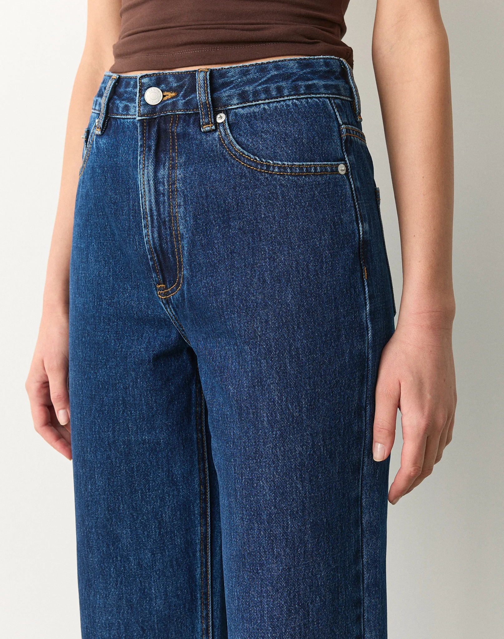 High Rise Straight Leg Cropped Jean Billie Blue Wash