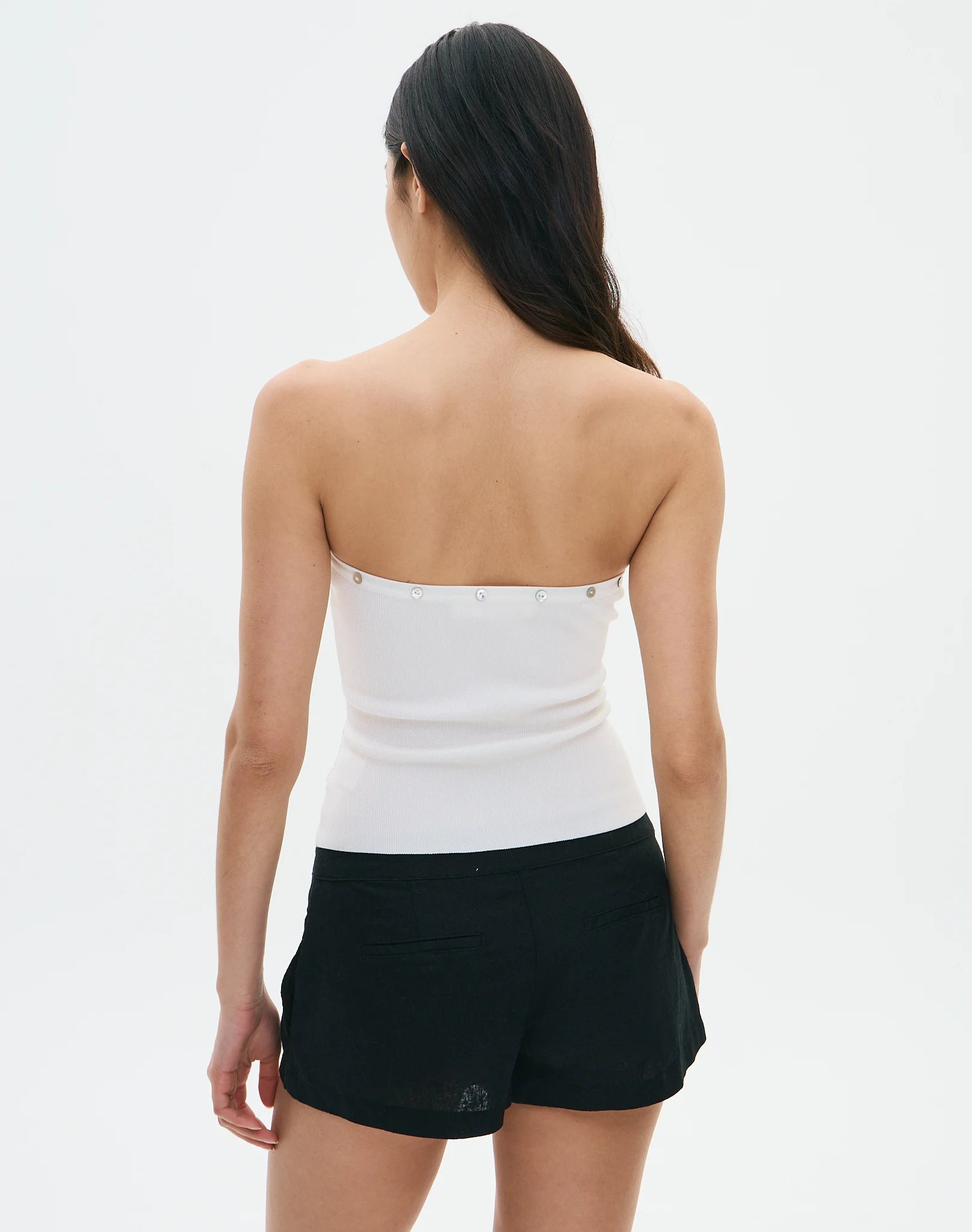Shell Button Strapless Knit Top Milk