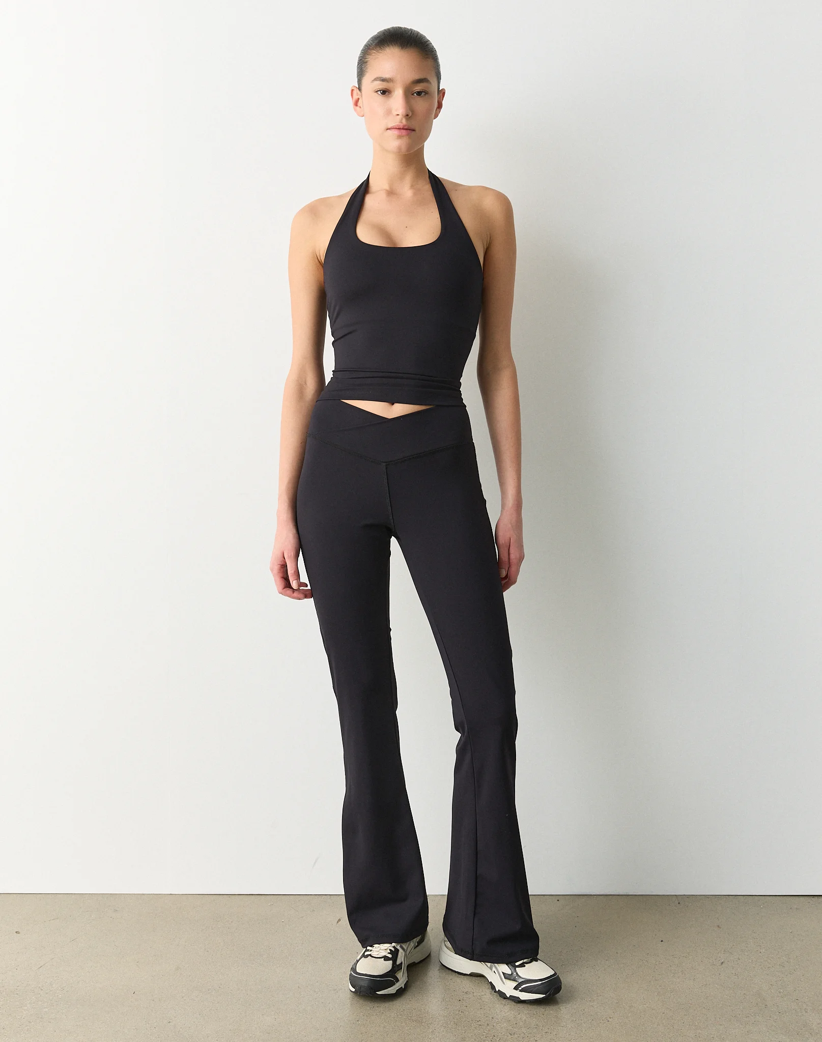 Active V Front Flare Legging Black