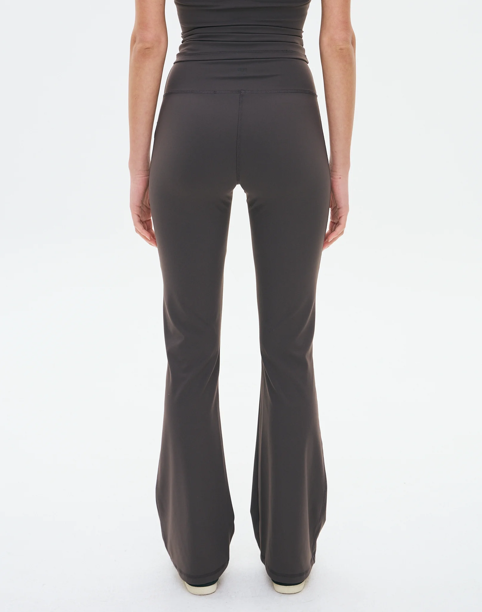 Active V Front Flare Legging Espresso Luxe