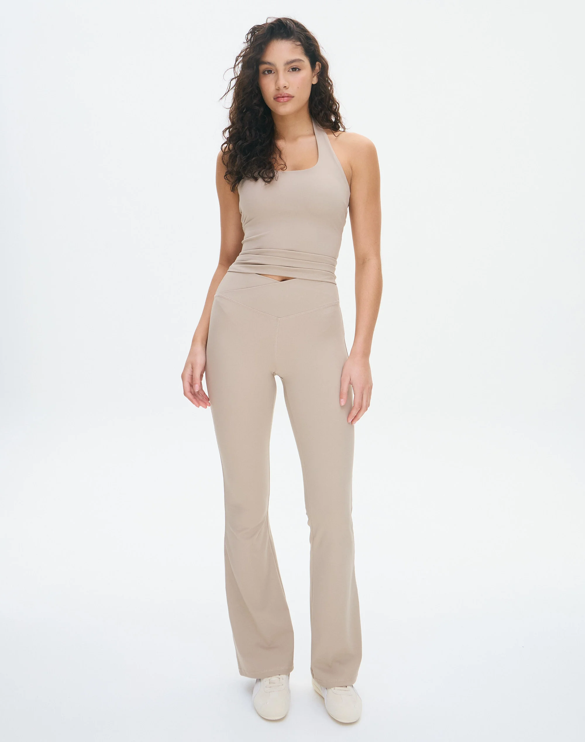 Active V Front Flare Legging On The Rocks