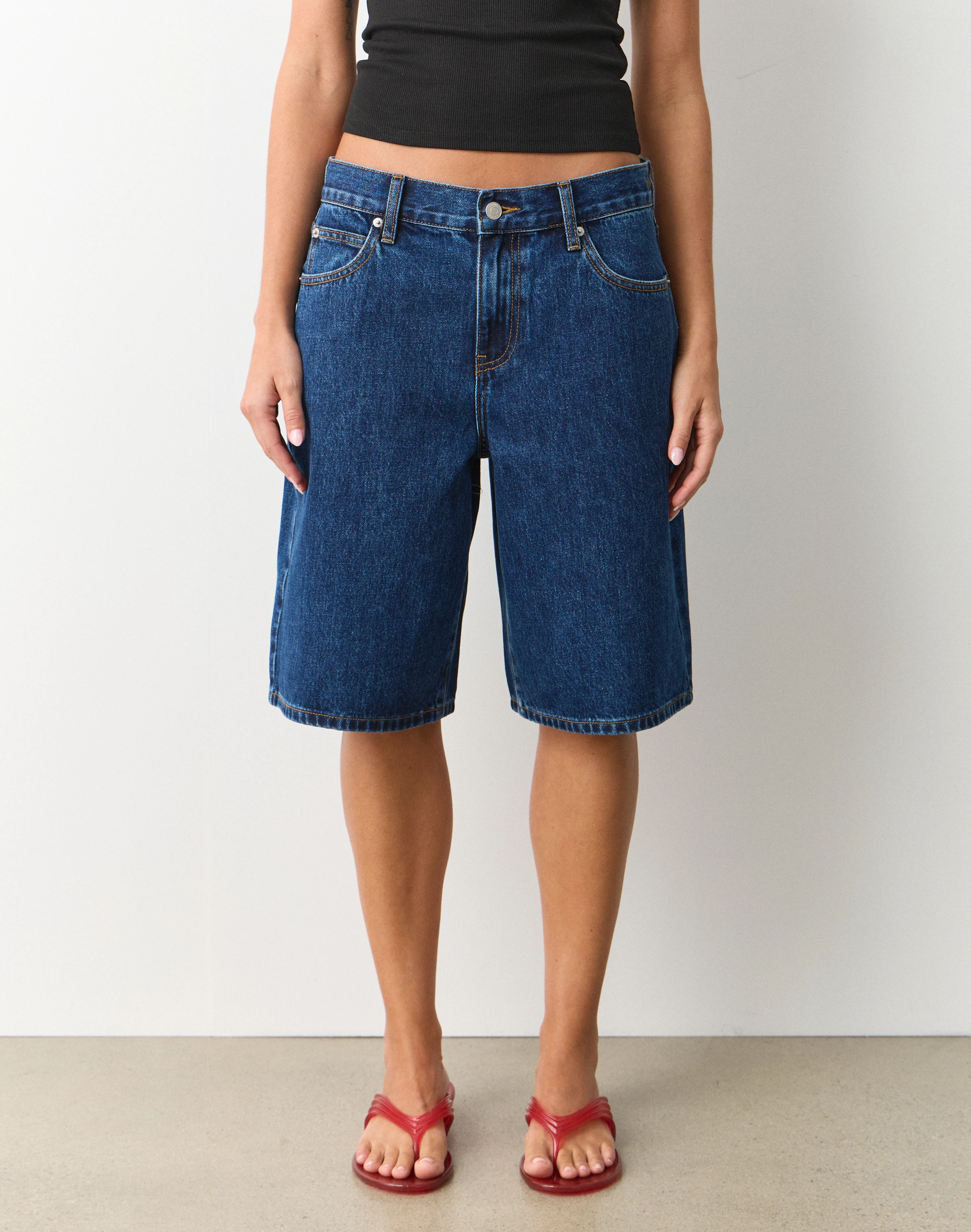 Low Rise Relaxed Denim Jort Billie Blue Wash