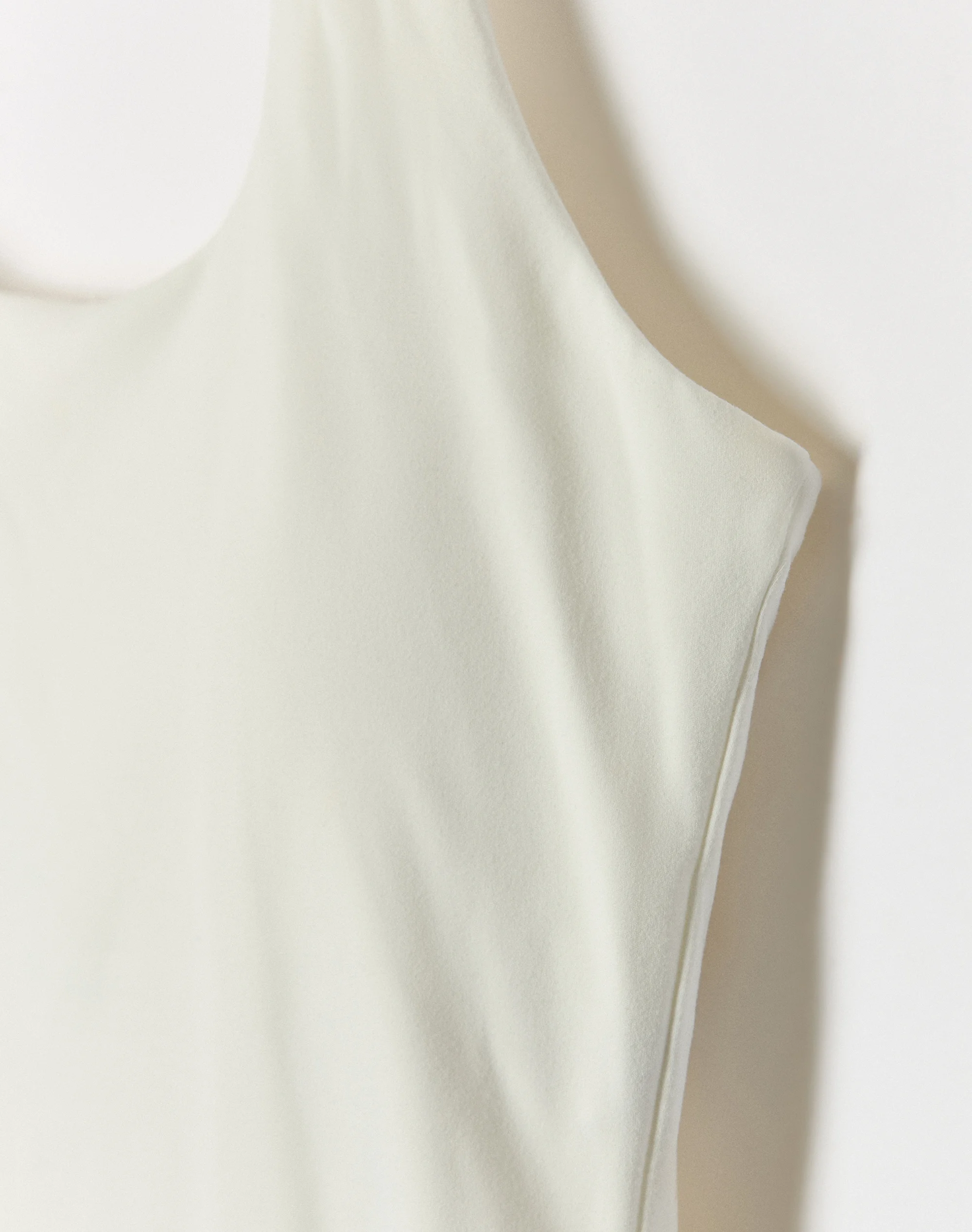 Active Halter Top Milk